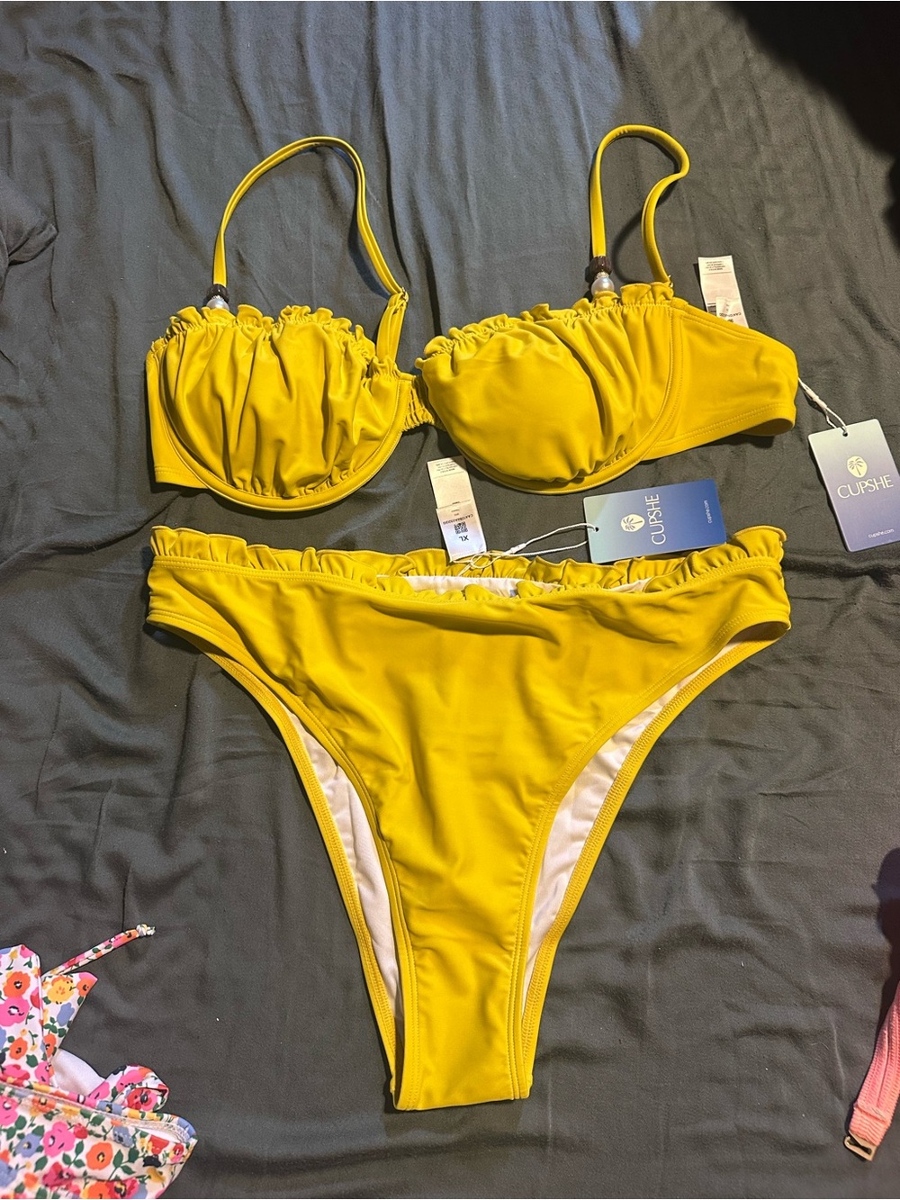 Cupshe Yellow Ruffle Underwire Bikini Set - Picture 3 of 7